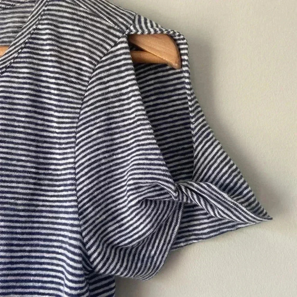 Athleta open shoulder short sleeve top size XS - Picture 2 of 4